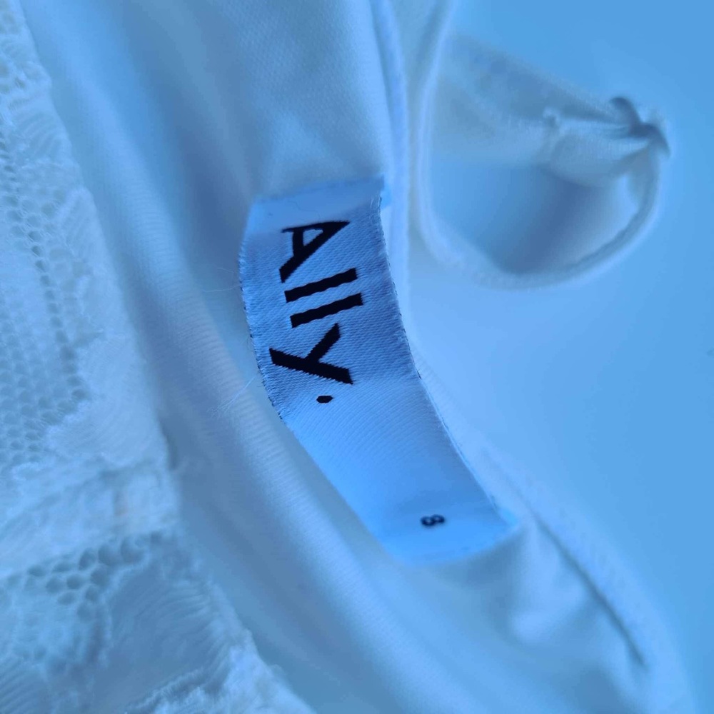 DEAL OR DONATE POSH SHOW Ally 8 Lace Crop Bralet - Picture 3 of 3